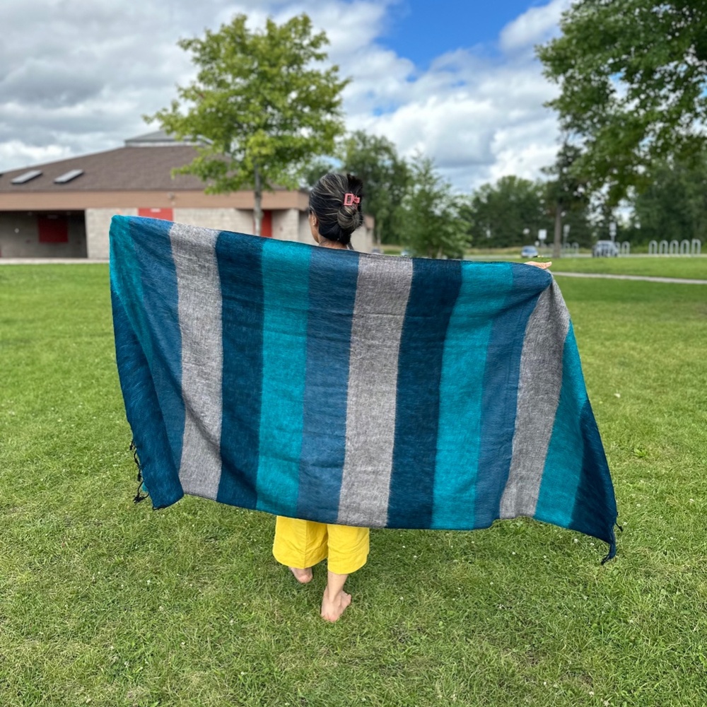 Himalayan yak wool shawl/wrap/scarf handmade in Nepal. Warm Soft Light.
